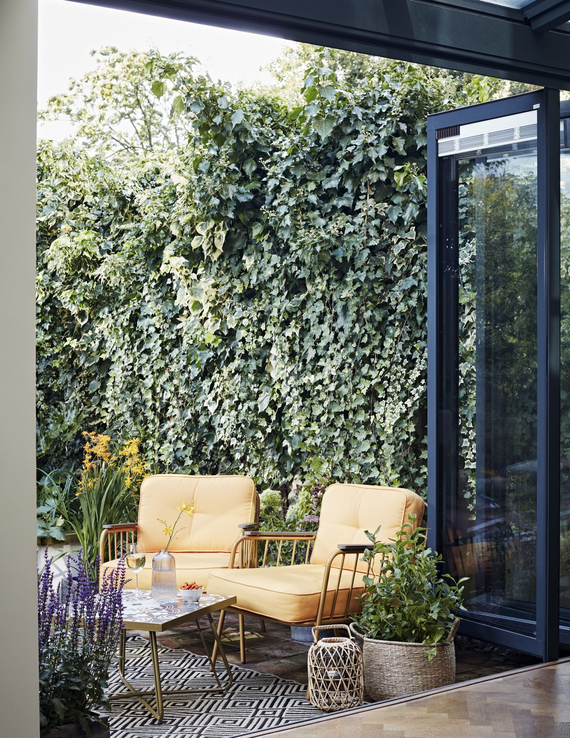 10 Stylish Patio Ideas for a Contemporary Outdoor Space