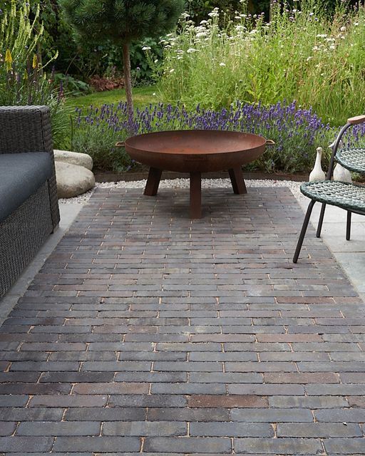 Enhance Your Outdoor Space with Beautiful Garden Paving