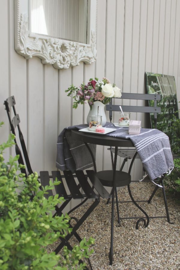 Enhance Your Outdoor Space with a Stylish Bistro Set