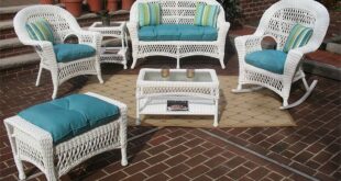 white wicker patio furniture