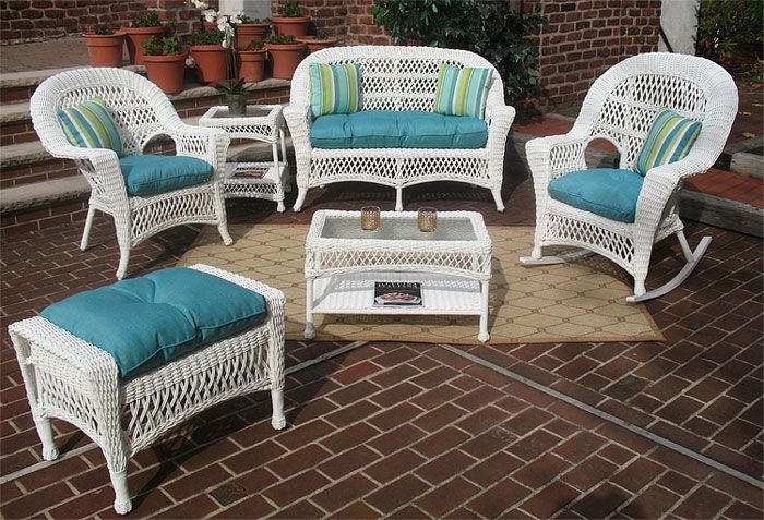 Elegant White Wicker Patio Furniture: The Perfect Addition to Your Outdoor Space