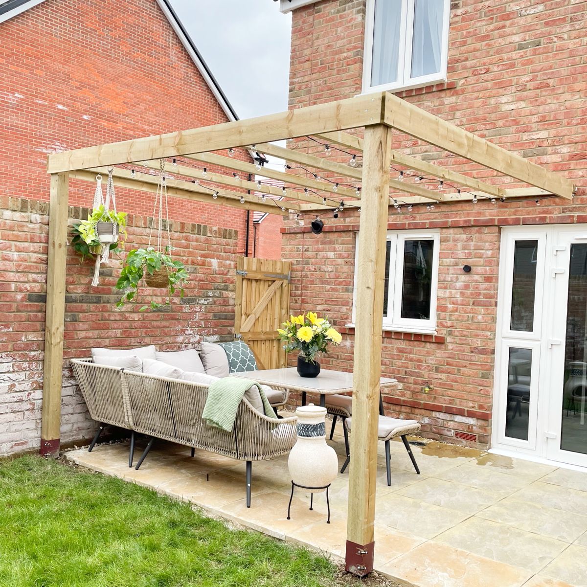 The Beauty of Wooden Pergolas: A Timeless Addition to Your Outdoor Space