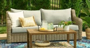 wicker patio furniture