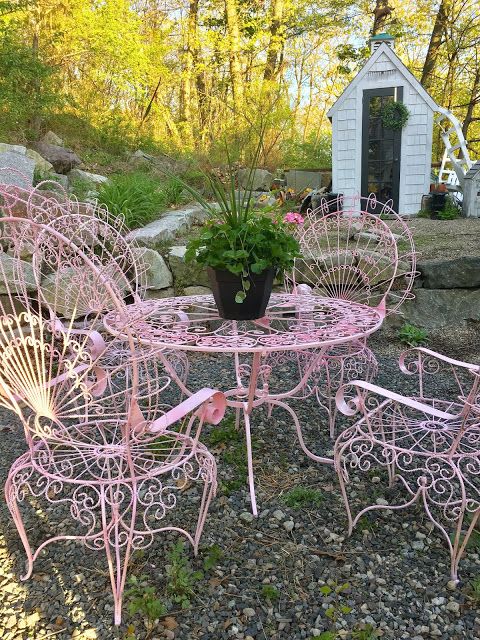 The Charm of Vintage Patio Furniture