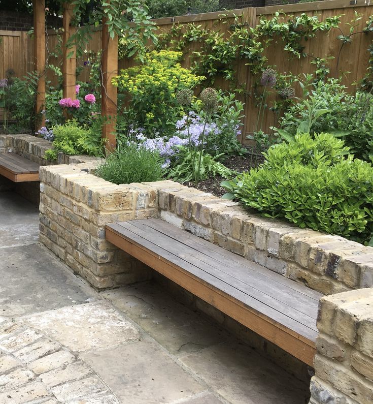 The Benefits of a Garden Seat for Relaxing Outdoors