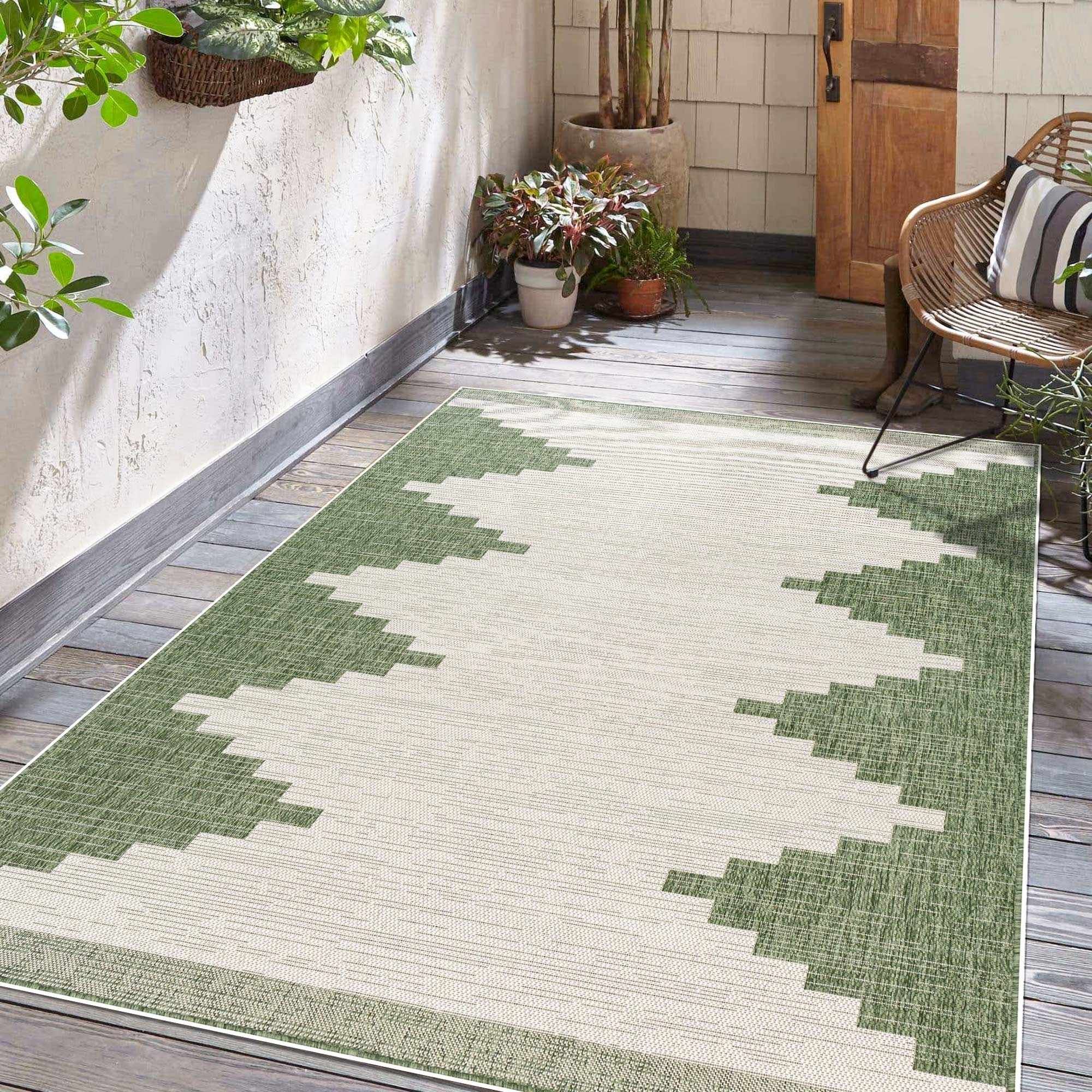 The Perfect Addition for Your Outdoor Space: A Stylish Patio Rug