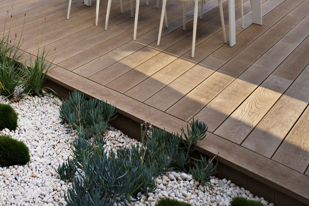 The Benefits of Plastic Decking for Your Outdoor Space