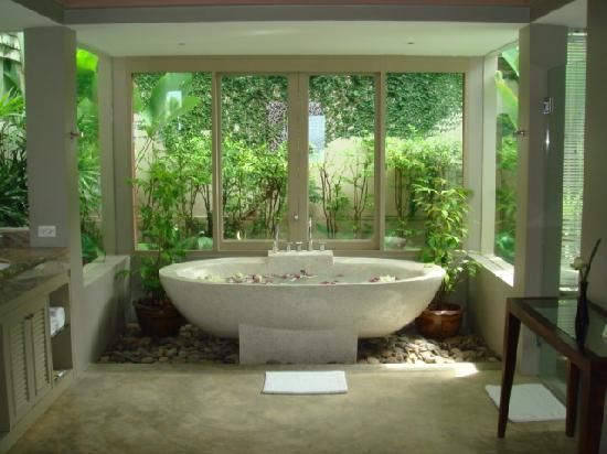 Luxurious Soaking Tubs for Your Garden Oasis