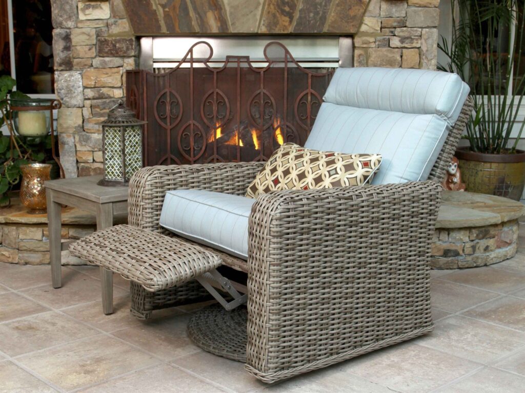 outdoor recliner