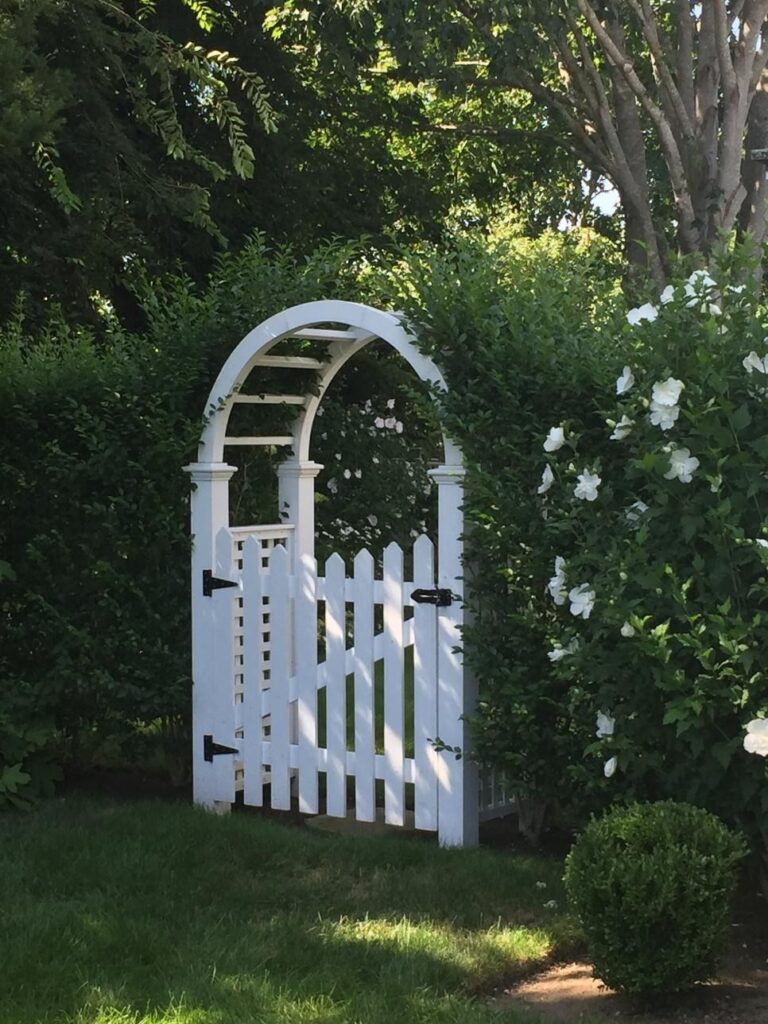 side yard gate