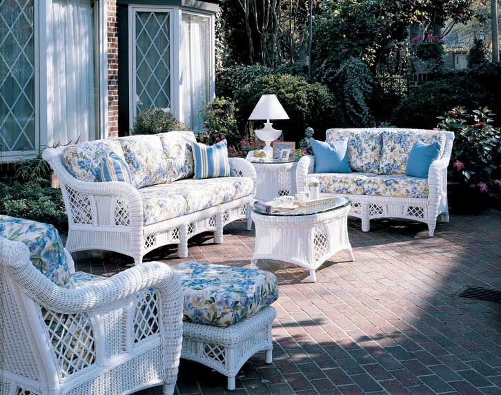 Elegant White Wicker Patio Furniture: A Timeless Addition to Your Outdoor Space