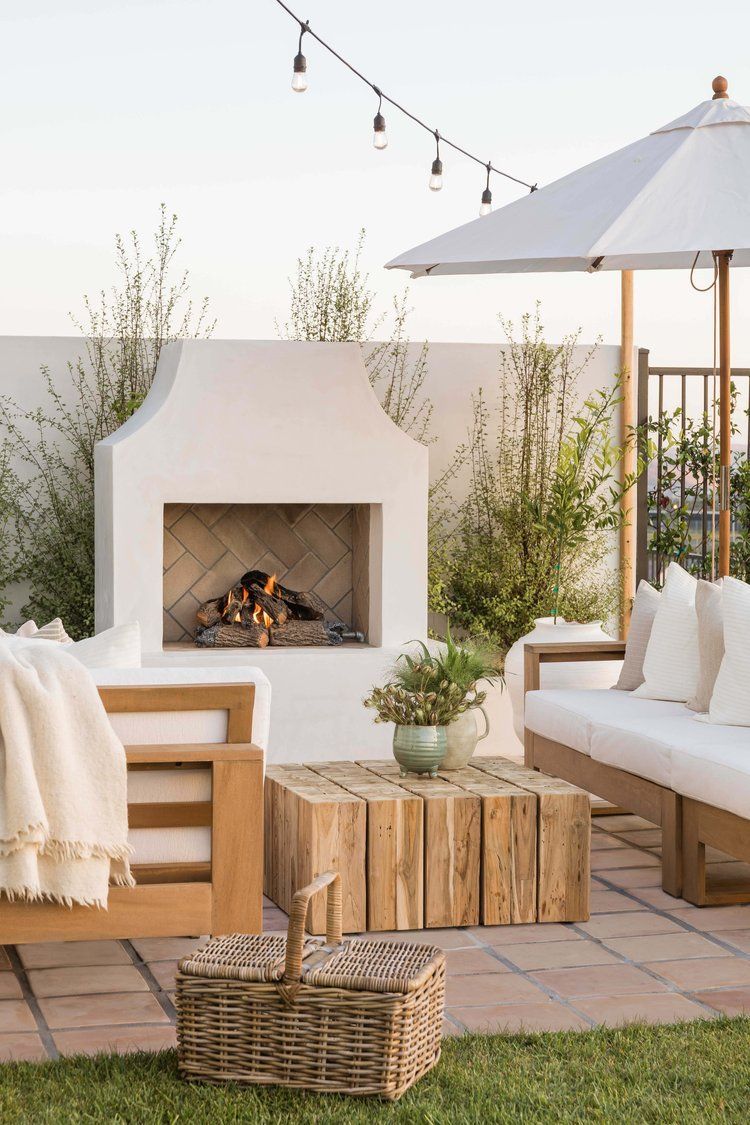 Stunning Patio Designs Featuring a Cozy Fireplace