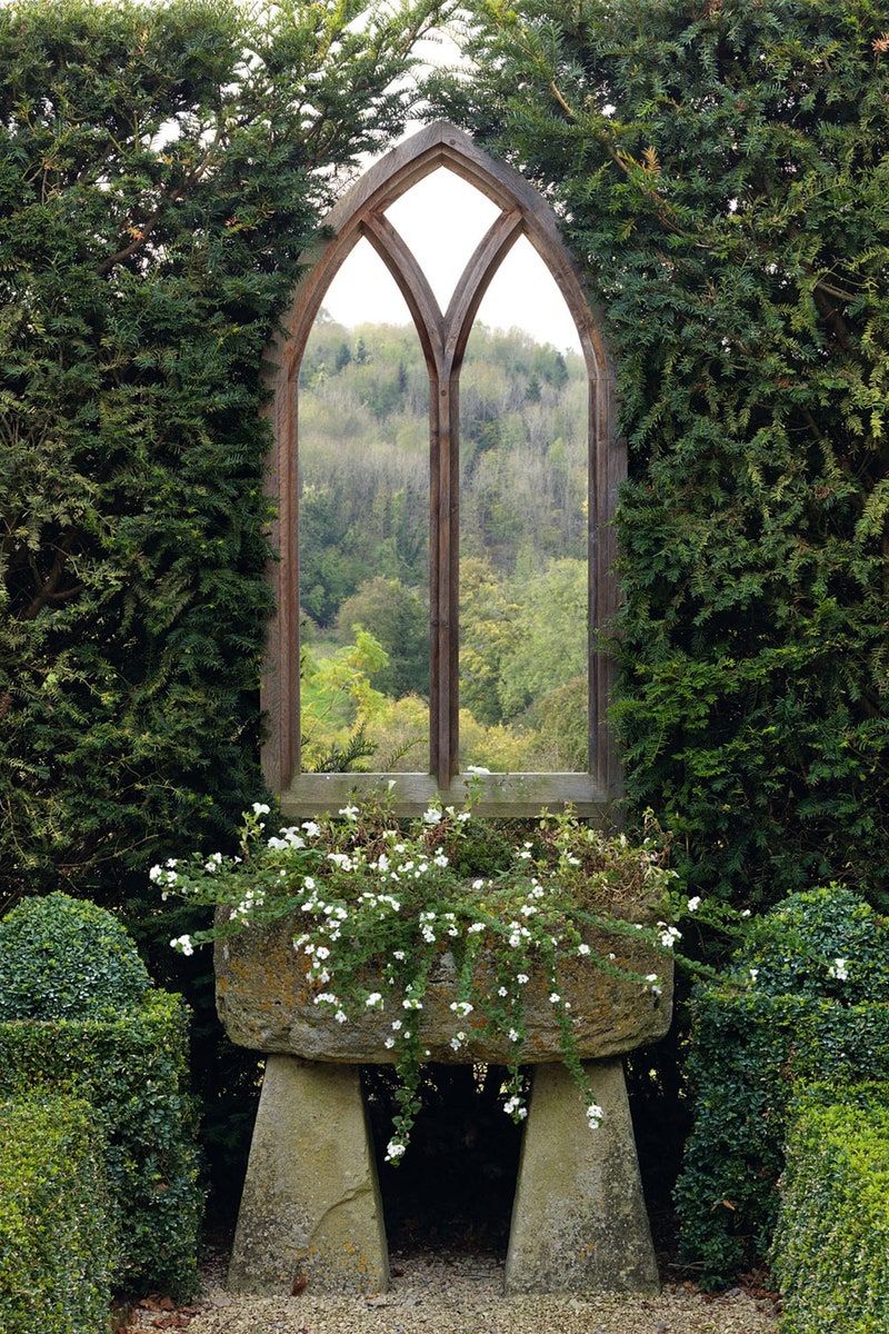 Exploring the Beauty of Traditional English Gardens