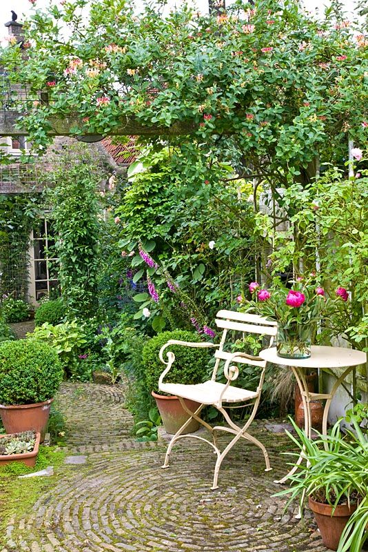 Creating a Cozy Outdoor Retreat: The Charm of a Small Garden Seating Area