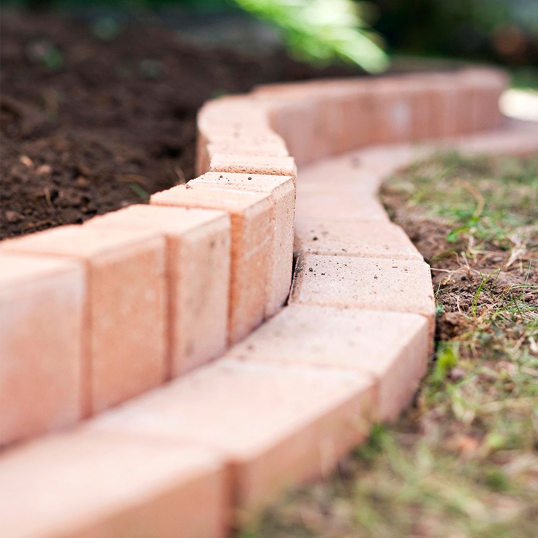 Enhancing Your Garden with Beautiful Border Edging