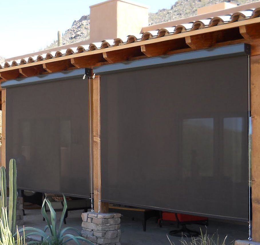 The Benefits of Using a Screened Canopy for Outdoor Comfort