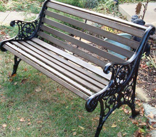 The Beauty of Wooden Garden Benches