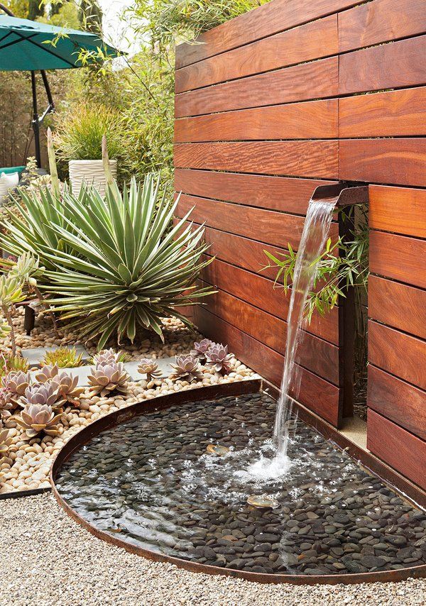 A Charming Garden Oasis: Adding a Fountain to Your Outdoor Space