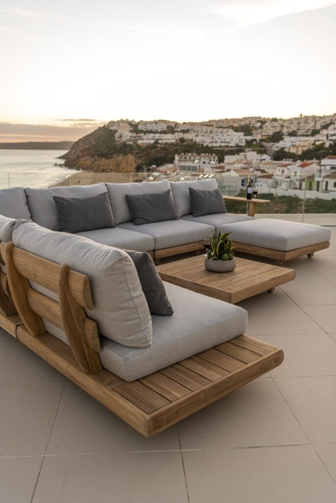 outdoor lounge