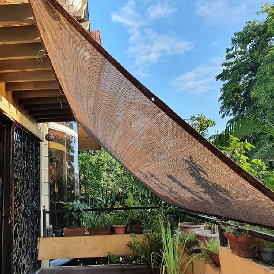 A Guide to Screened Canopies: Enhancing Your Outdoor Space