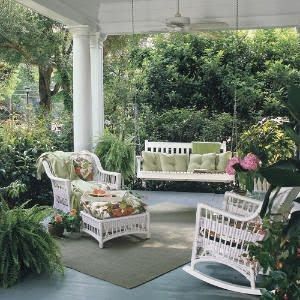 A Guide to White Wicker Patio Furniture: Stylish and Timeless Outdoor Décor