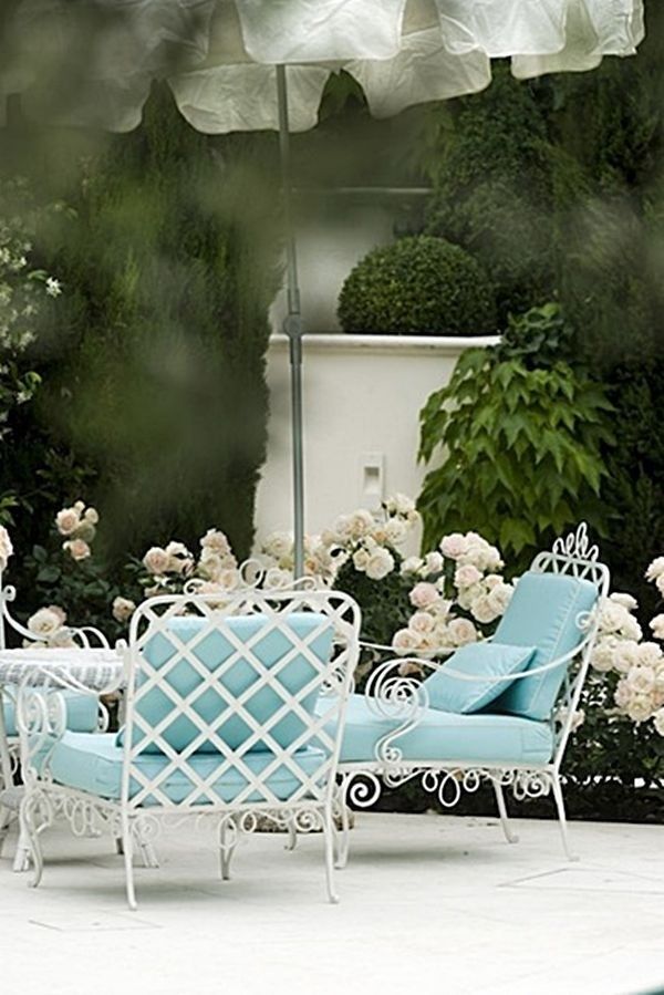 A Look Back at Retro Patio Furniture