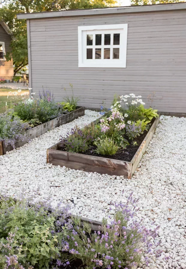 Achieving a Beautiful and Natural Look: Flower Beds with Rocks in Front of Your Home