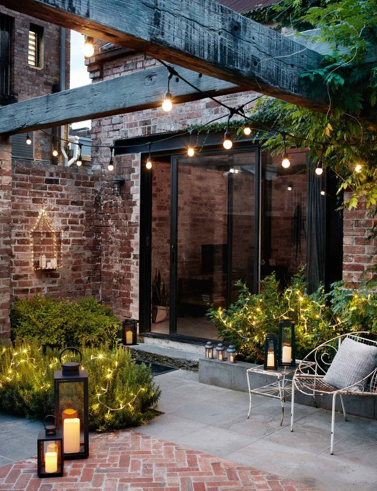 Beautiful Ideas for Creating a Small Garden Courtyard