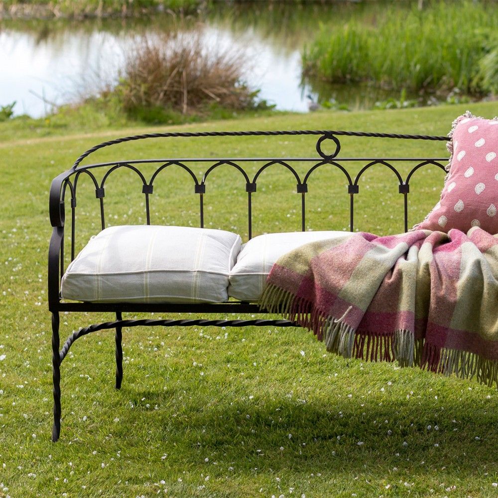 Beauty and Durability: The Timeless Appeal of Wrought Iron Outdoor Furniture