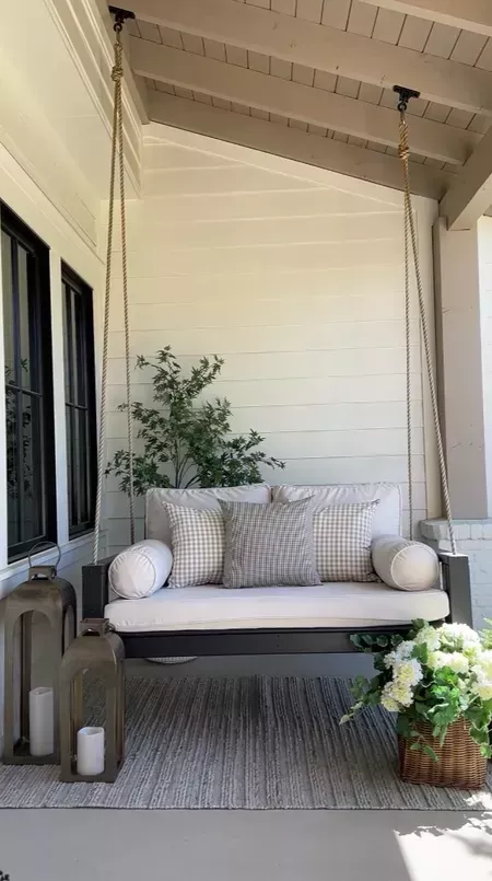 Best Options for Front Porch Furniture