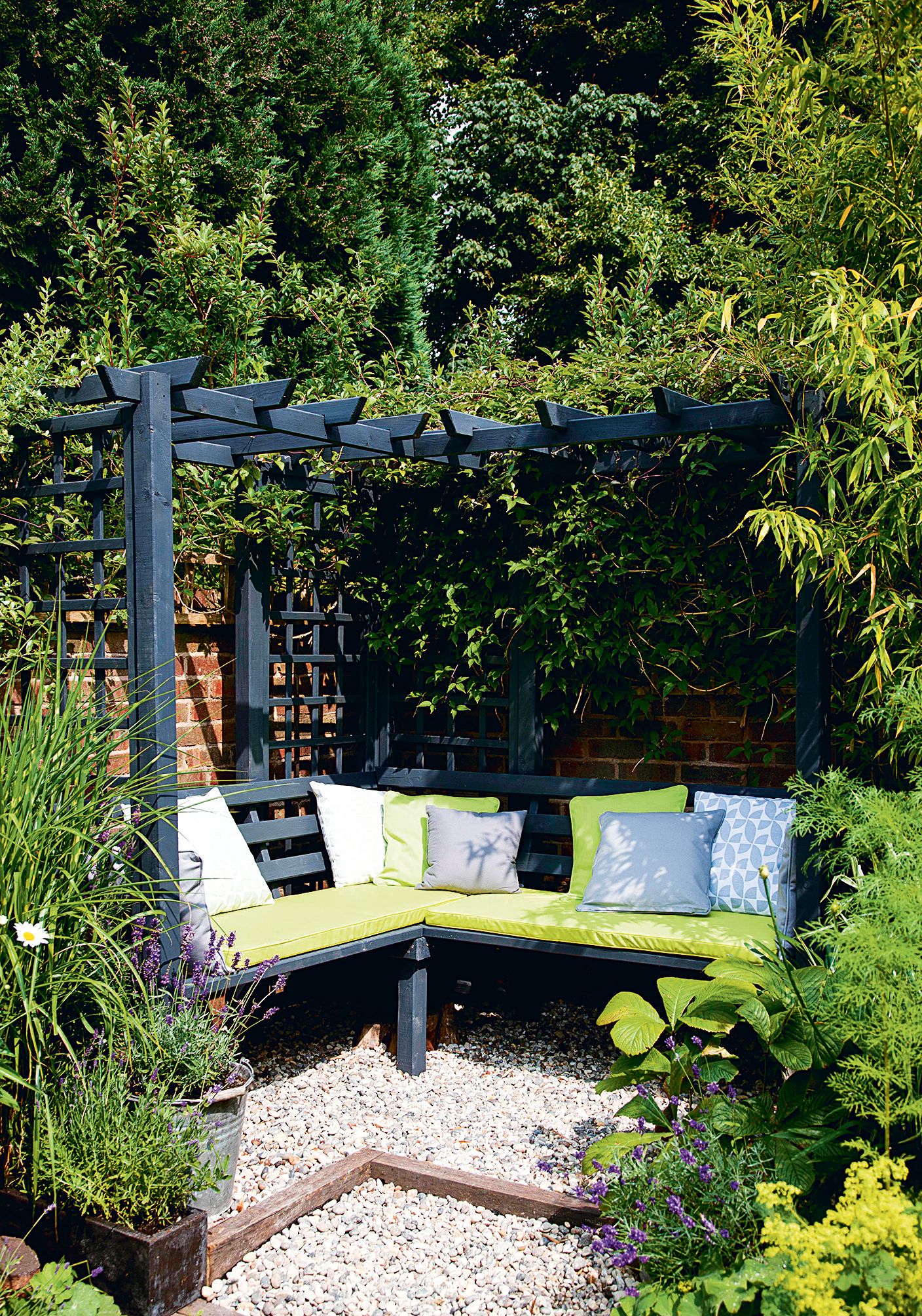 Blooming Gardens: Creative Planting Ideas for a Lush Outdoor Oasis