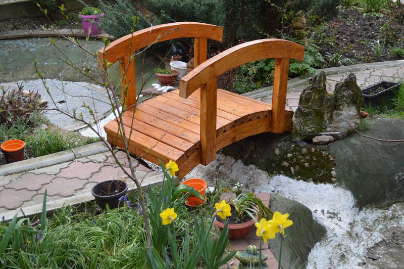 Charming Ideas for Small Garden Bridges