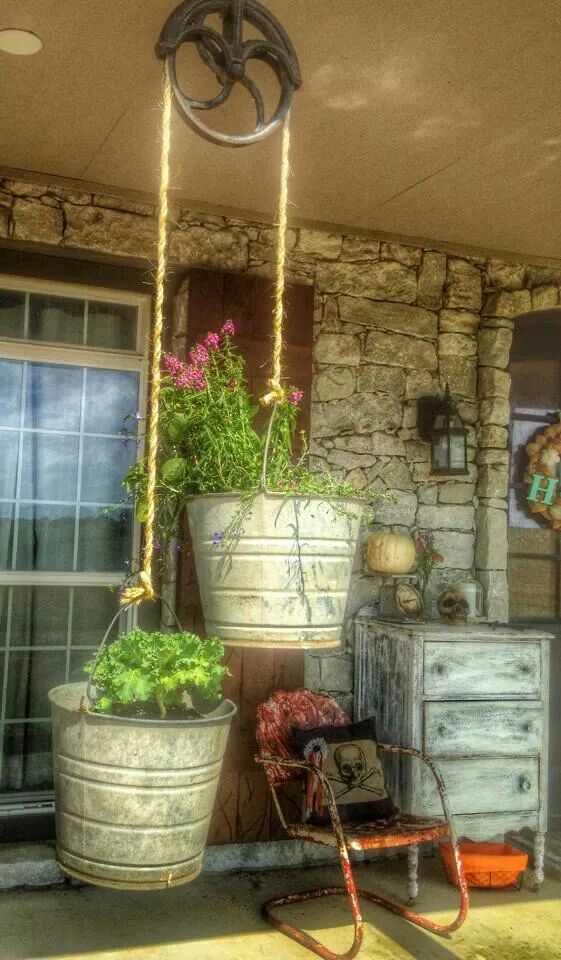 Charming ways to decorate your porch in a rustic style