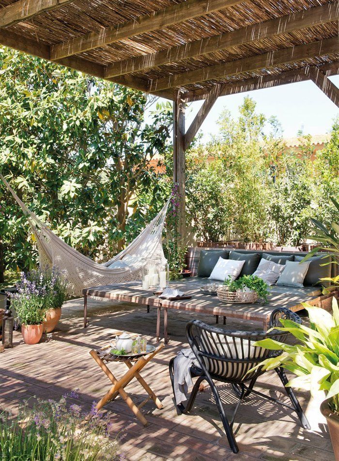 Charmingly Weathered Garden Furniture for a Rustic Outdoor Oasis