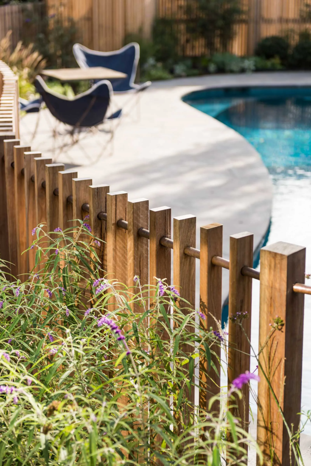 Choosing the Right Garden Fence for Your Outdoor Space