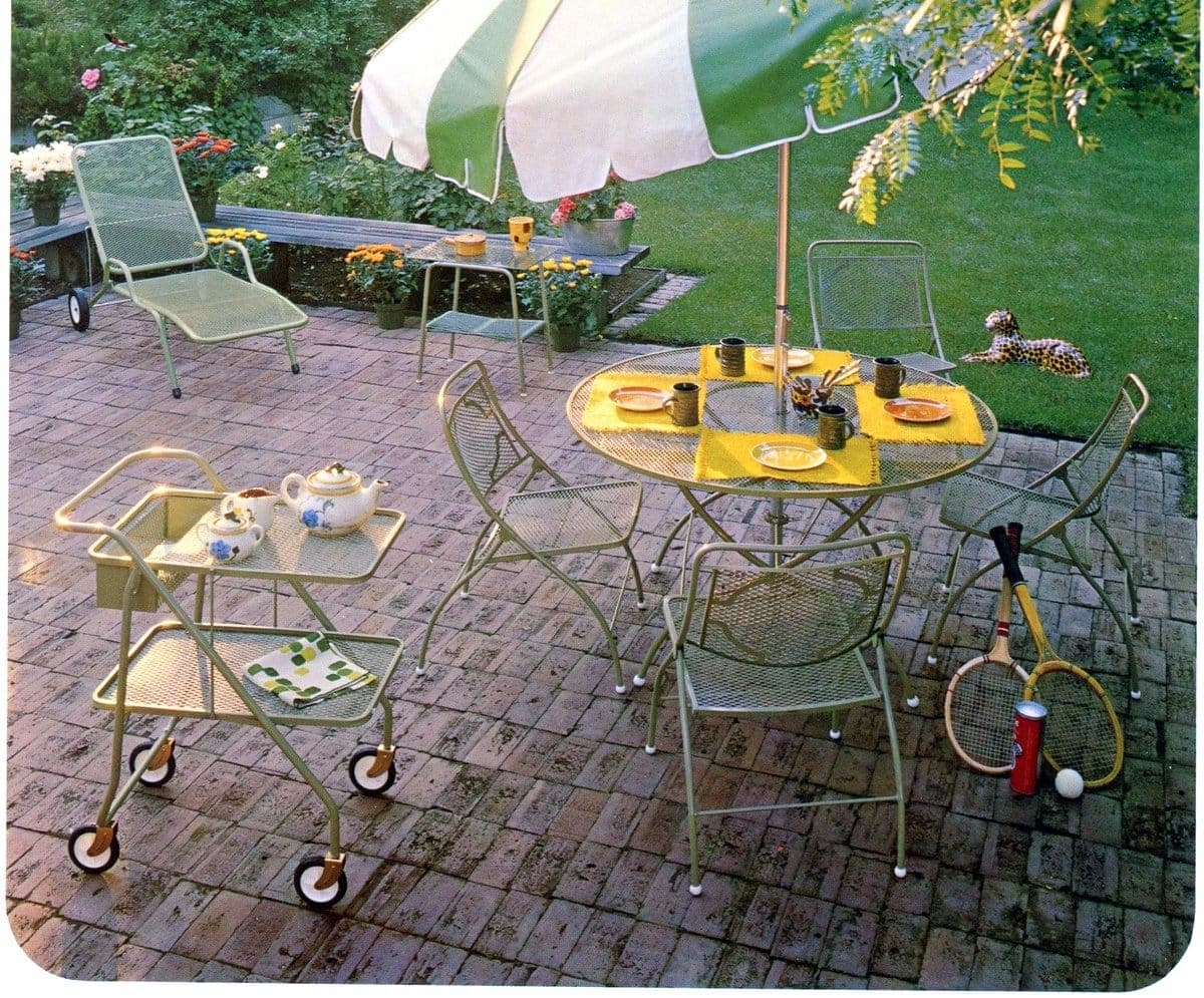 Classic Charm: Discover the Timeless Elegance of Vintage Patio Furniture