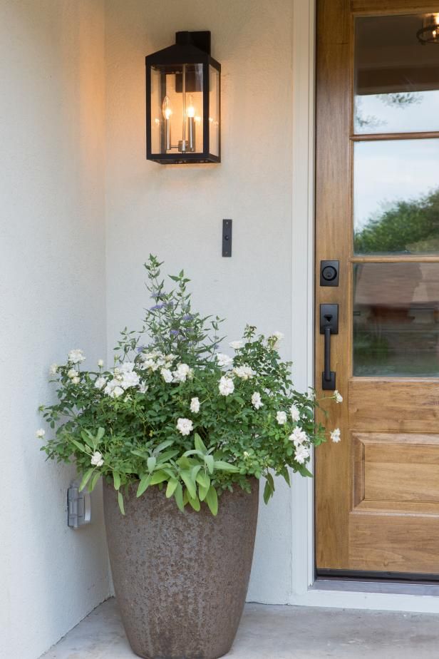 Clever and Cozy Small Front Porch Decorating Ideas