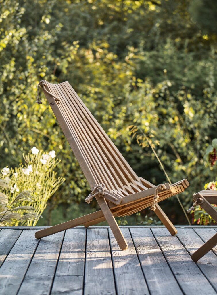 reclining garden chairs