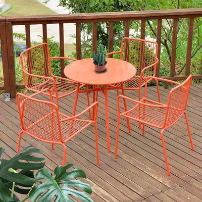 Compact Garden Seating Set: The Perfect Size for Cozy Outdoor Spaces