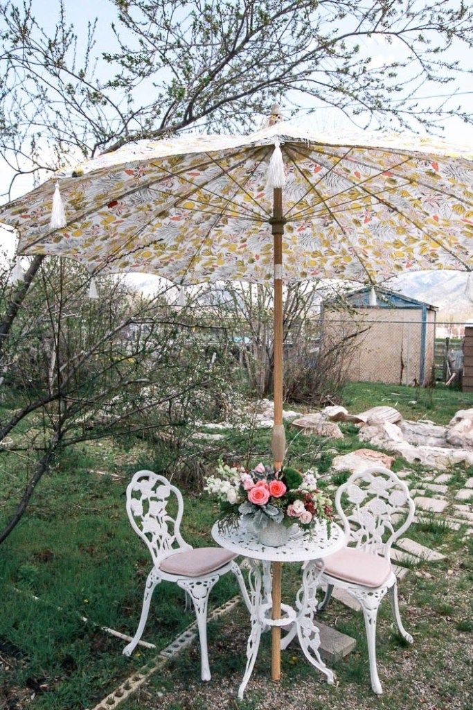 Compact Garden Umbrella: The Perfect Outdoor Companion