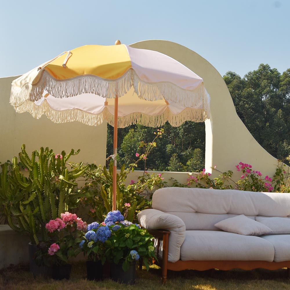 Compact Garden Umbrella: The Perfect Shade Solution for Your Small Outdoor Space