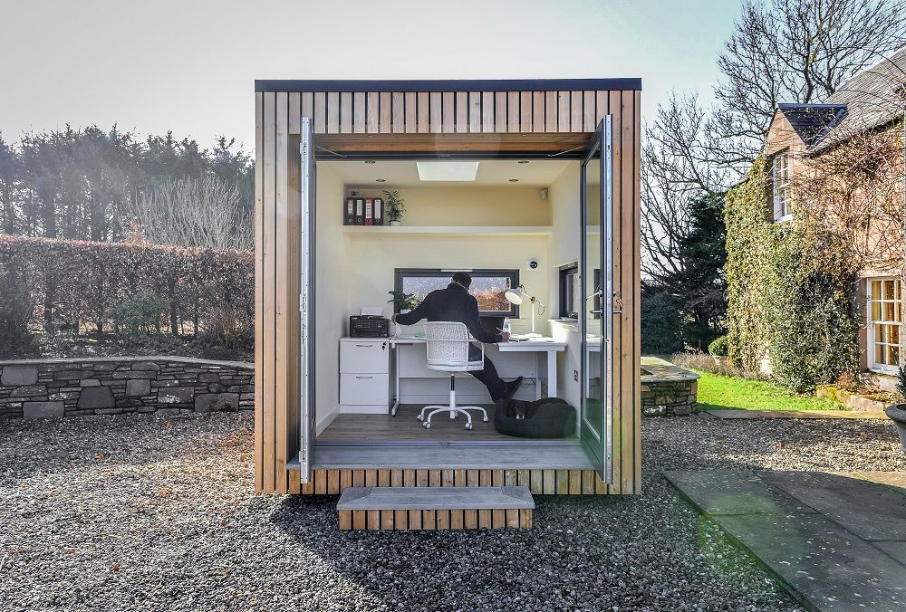 Compact Workspace: A Tiny Garden Office for Maximum Productivity