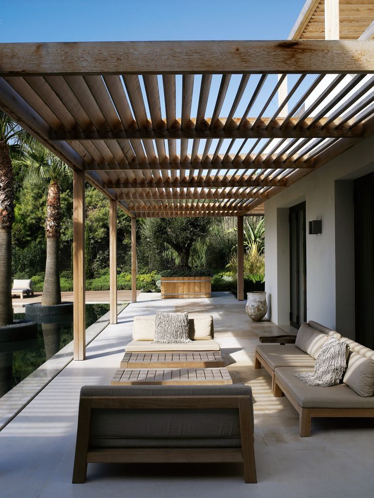 Contemporary Patios: The Latest Trends in Outdoor Living Spaces