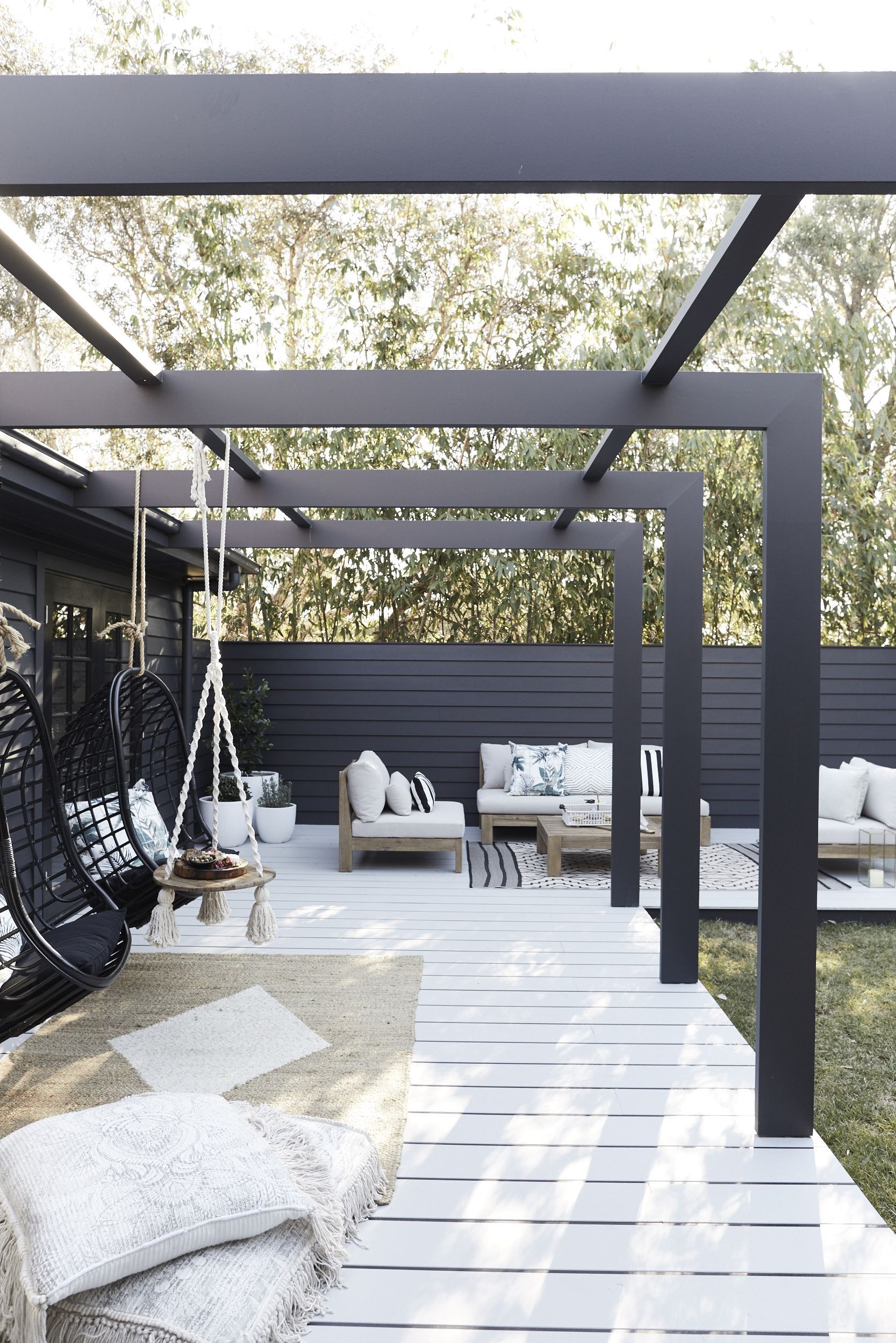 Contemporary Pergola Design Inspirations for Your Outdoor Space