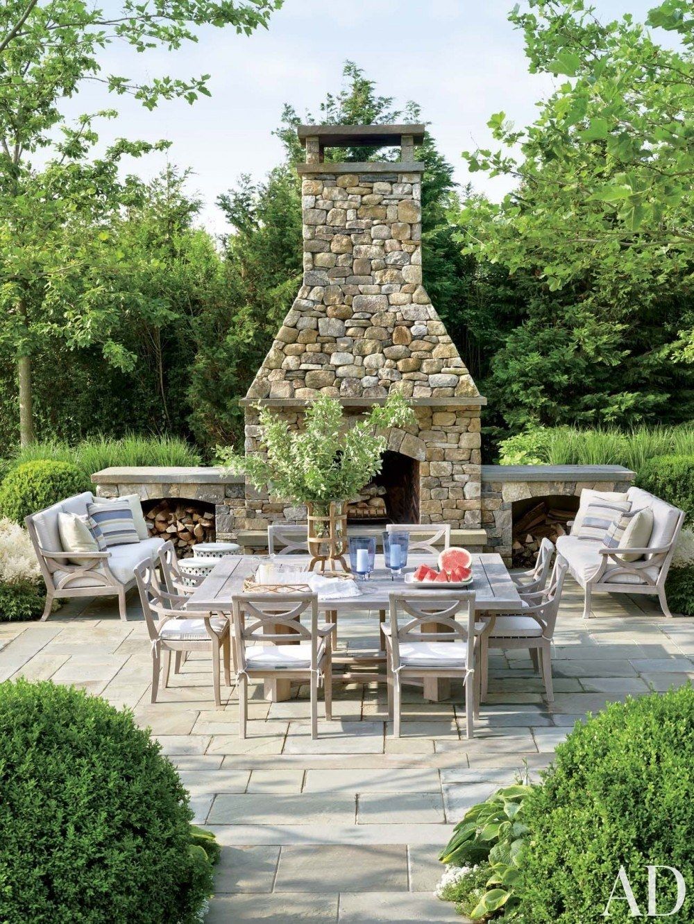 Cozy Outdoor Fireplace Patio Designs to Enhance Your Outdoor Space