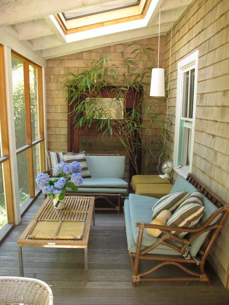 Cozy Screened-In Porch: A Perfect Retreat for Relaxation