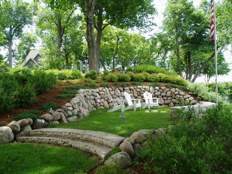 Creating Beautifully Sculpted Landscaping Mounds