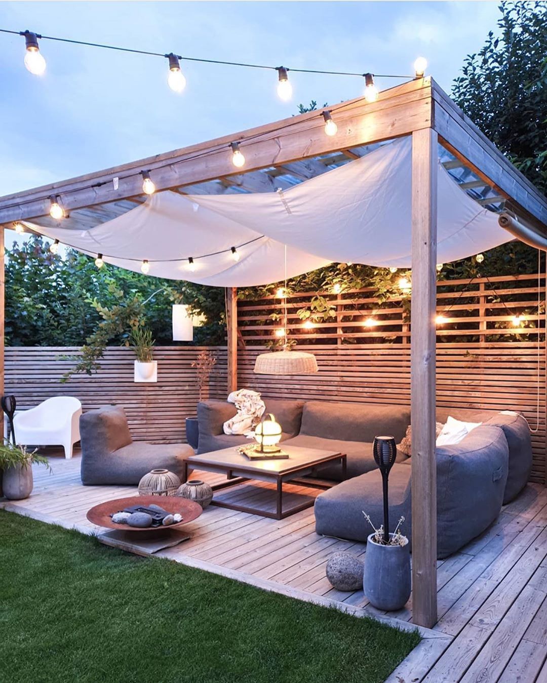 Creating Cozy Backyard Patios: Small Space Design Ideas