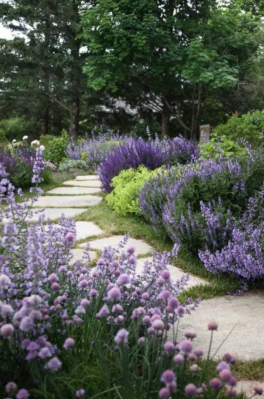 Creating Stunning Pathways: A Guide to Creative Landscaping Ideas