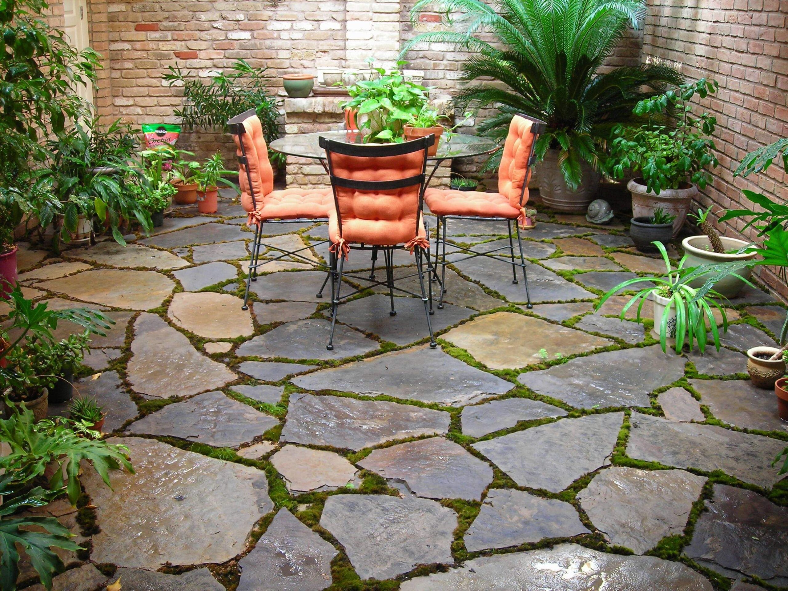 Creating a Beautiful Flagstone Patio: Tips and Ideas for Your Outdoor Oasis